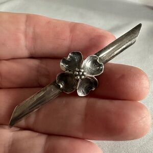Vintage Sterling silver Stuart Nye dogwood brooch